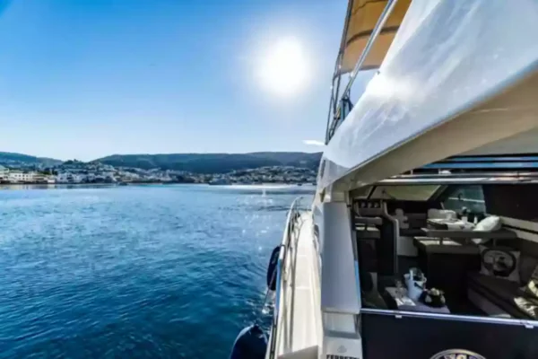 Corporate Motor Yacht Charter Bodrum – Luxury corporate yacht charter services for executive meetings, client entertainment, incentive events, and VIP business cruises by Tesla Travel.